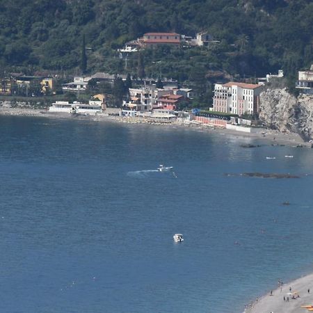 Apartmán Casa Vacanze Luna Letojanni Exteriér fotografie
